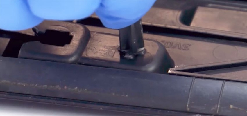 ¿Afecta a la productividad de tu taller de carrocería la reparación de plásticos? Cómo los adhesivos ayudan a ser más eficientes